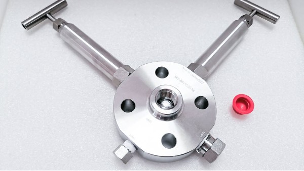 低溫單法蘭單隔離泄放閥組