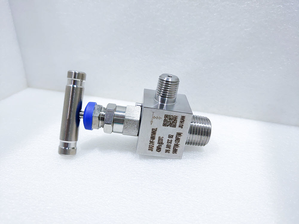 42MPa外螺紋角通針型閥 42MPa外螺紋角通針型閥